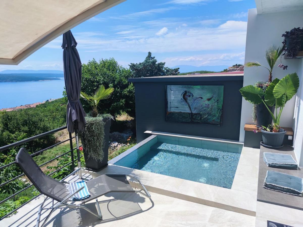 Art Gallery House With A Small Relaxing Pool Crikvenica Extérieur photo