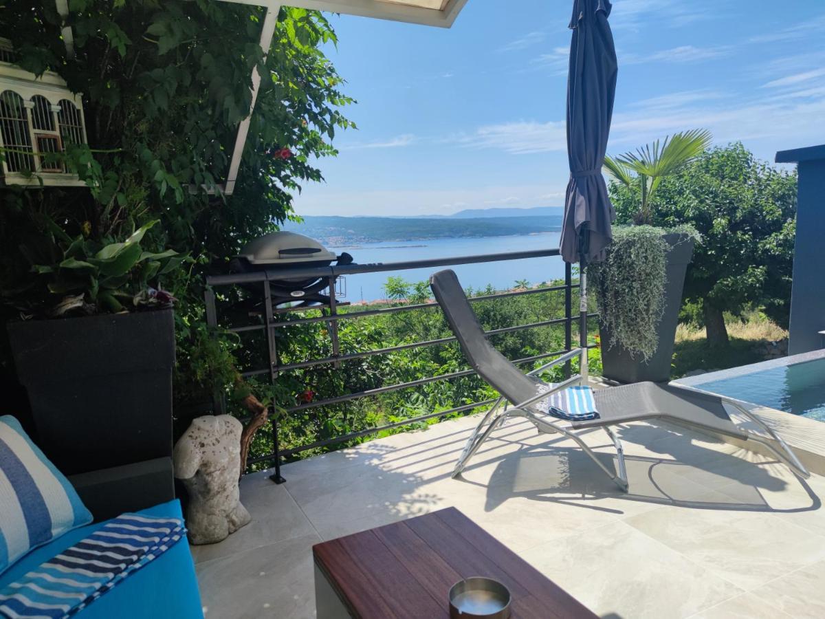 Art Gallery House With A Small Relaxing Pool Crikvenica Extérieur photo