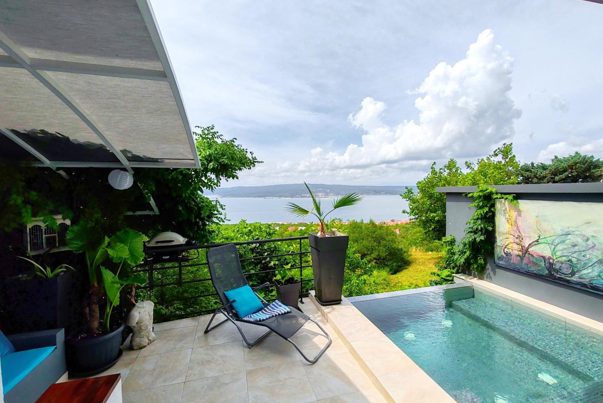 Art Gallery House With A Small Relaxing Pool Crikvenica Extérieur photo