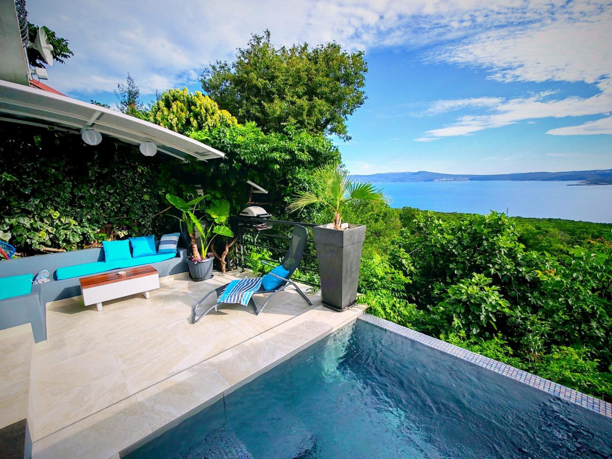 Art Gallery House With A Small Relaxing Pool Crikvenica Extérieur photo